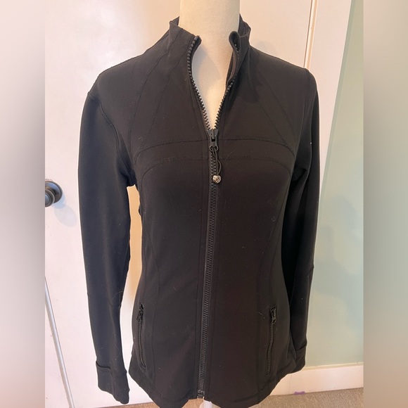 lululemon athletica Tops - Lululemon size 8 black define jacket